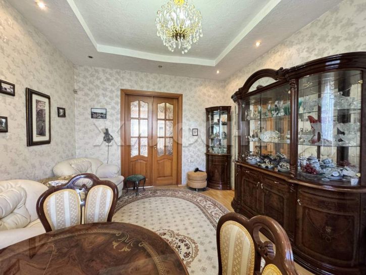 4-комн квартира Ленина проспект, д.57