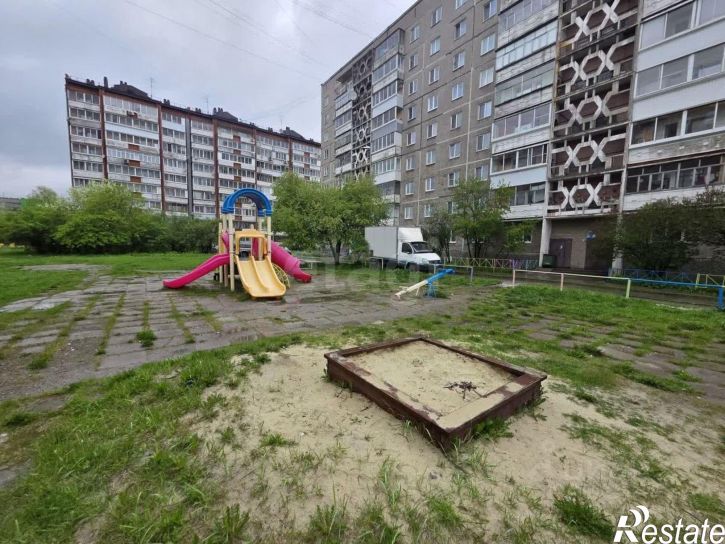 3-комн квартира улица Космонавтов, 4,  д. 4