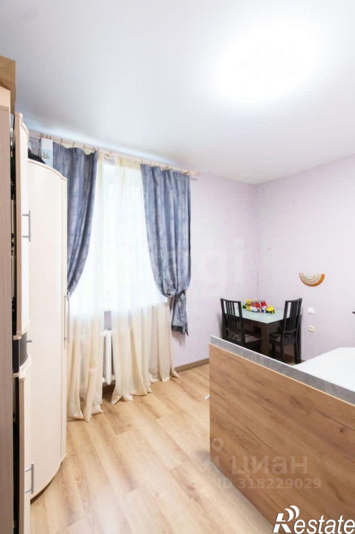 3-комн квартира Черноморская улица, 100,  д. 100