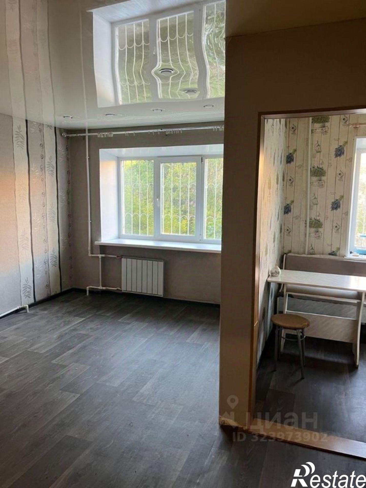 Сдать квартиру за 10 000 рублей на ул Константина Пылаева, 20