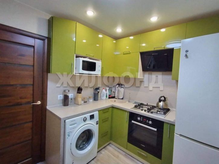 3-комн квартира Космонавтов улица, д.45