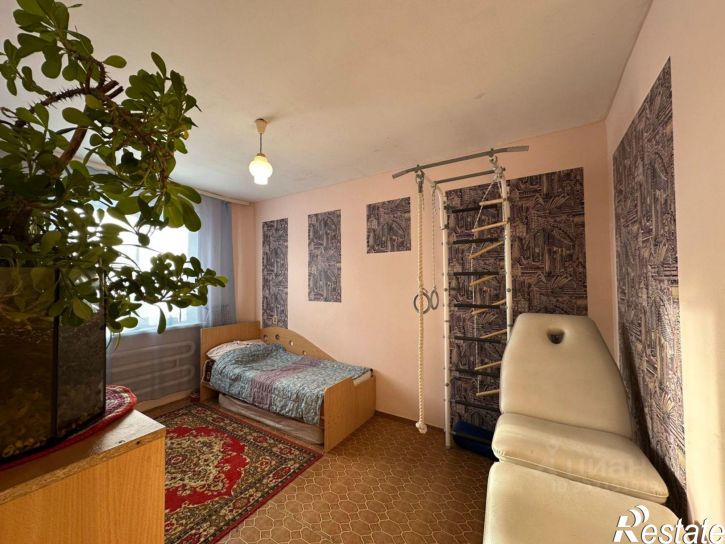 4-комн квартира ул Бобкова, 10,  д. 10