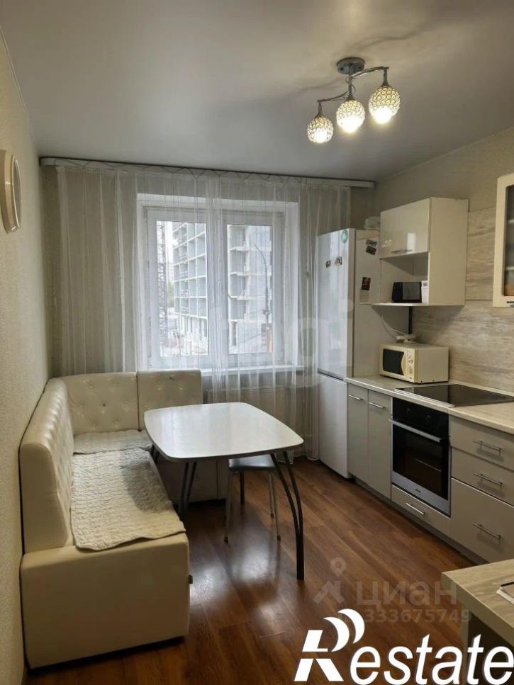 3-комн квартира улица Булата Окуджавы, 3,  д. 3