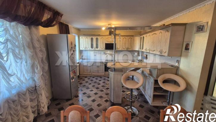 4-комн квартира Дружинина улица, д.65
